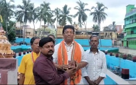 ଶ୍ରୀ ଜଗନ୍ନାଥ ଚାରିଟେବୁଲ ଟ୍ରଷ୍ଟ ପକ୍ଷରୁ ଜଗନ୍ନାଥ ସେନାର ଆବାହକଙ୍କୁ ସମ୍ବର୍ଦ୍ଧନା