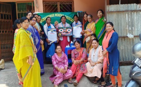 ମା'ଭୁବନେଶ୍ବରୀ ଓମେନସ୍ ଆସୋସିଏସନ୍ ପକ୍ଷରୁ ଅଙ୍ଗନଓ୍ବାଡ଼ି ଦିଦି ଏବଂ ଆଶା ଦିଦିଙ୍କୁ ସମ୍ମାନିତ