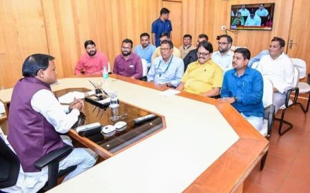 ମୁଖ୍ୟମନ୍ତ୍ରୀଙ୍କୁ ଭେଟିଲେ ସାମ୍ବାଦିକଗଣ ; ସର୍ବଜନ କଲ୍ୟାଣକାରୀ ବଜେଟ୍ ପାଇଁ ଅଭିନନ୍ଦନ ଜଣାଇଲେ