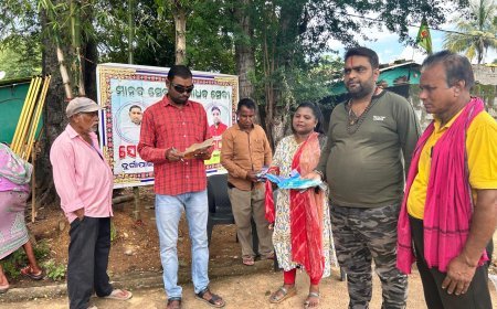 ୨00ଗରିବ ଲୋକଙ୍କୁ ରେନିକୋଟ ବାଣ୍ଟିଲେ ସମାଜସେବୀ ଡ. ଦୀପକ ପାଣ୍ଡେ