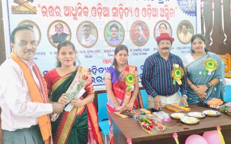 ଉତ୍ତର-ଆଧୁନିକ ଓଡ଼ିଆ ସାହିତ୍ୟ ଓ ଓଡ଼ିଆ ଅସ୍ମିତା ଆଲୋଚନାଚକ୍ର ; ‘ନୂଆ ସମାଜ ଗଠନ କରିବାର ଦାୟିତ୍ଵ ସାହିତ୍ୟିକଙ୍କର’
