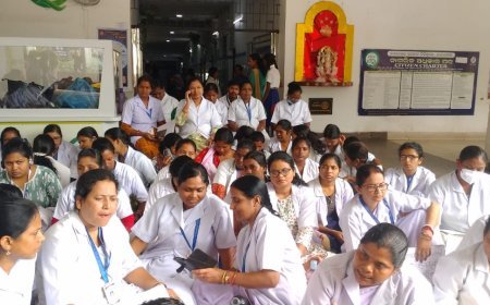 ୧୦ ଦଫା ଦାବି ନେଇ ଓଡିଶା ନର୍ସିଂ କର୍ମଚାରୀ ସଂଘର ଆନ୍ଦୋଳନ