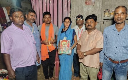 ଆଶା କର୍ମୀ ଶିବାନୀ ମଣ୍ଡଳଙ୍କୁ ଜୟ ହନୁମାନ ସମ୍ମାନରେ ସମ୍ମାନିତ କଲେ ଶ୍ରୀ ଜଗନ୍ନାଥ ଟ୍ରଷ୍ଟ