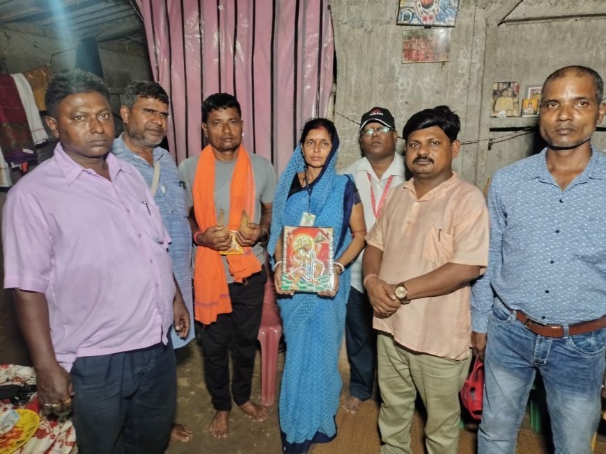 ଆଶା କର୍ମୀ ଶିବାନୀ ମଣ୍ଡଳଙ୍କୁ ଜୟ ହନୁମାନ ସମ୍ମାନରେ ସମ୍ମାନିତ କଲେ ଶ୍ରୀ ଜଗନ୍ନାଥ ଟ୍ରଷ୍ଟ