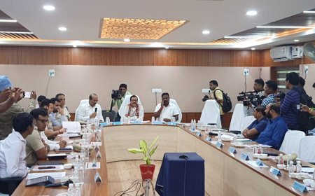 କଳ କାରଖାନାର ଫ୍ଲାଇ ଆସ ପରିଚାଳନା ନେଇ ରାଜସ୍ବ ମନ୍ତ୍ରୀଙ୍କ ୪ ଜିଲ୍ଲାର ଜିଲ୍ଲାପାଳ ଓ ବିଧାୟକଙ୍କ ସହ ଗୁରୁତ୍ୱପୂର୍ଣ ବୈଠକ