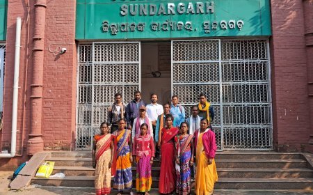 ତାଲିମ ନାମରେ ତାମିଲନାଡୁ ନିଆଯାଇଥିବା ଝିଅମାନଙ୍କୁ ଫେରାଇ ଆଣିବାକୁ ଜିଲ୍ଲାପାଳଙ୍କୁ ଦାବିପତ୍ର