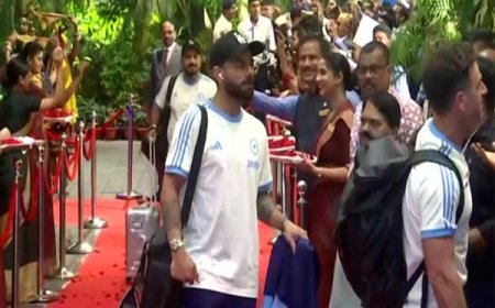 ଭୁବନେଶ୍ୱର ଛାଡ଼ିଲେ ଟିମ୍ ଇଣ୍ଡିଆ ଏବଂ ଇଂଲଣ୍ଡ ଖେଳାଳି