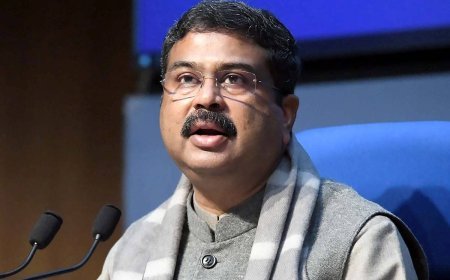 ହସ୍ପିଟାଲରେ ଅଭିନେତା ଉତ୍ତମ ମହାନ୍ତିଙ୍କୁ ଭେଟିଲେ କେନ୍ଦ୍ରମନ୍ତ୍ରୀ ଧର୍ମେନ୍ଦ୍ର ପ୍ରଧାନ