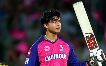 एक मैच खेलने के इतने पैसे लेते हैं वैभव सूर्यवंशी