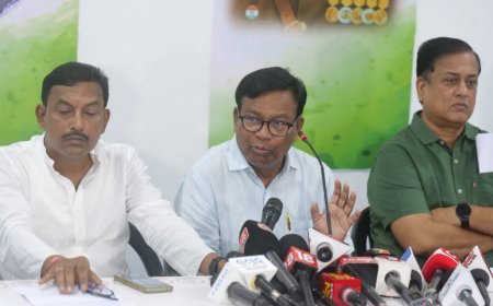 ସରକାର ଆଉ କେତେଦିନ ନେତୃତ୍ବର ଭୃଣହତ୍ୟା କରୁଥିବେ : ଭକ୍ତ