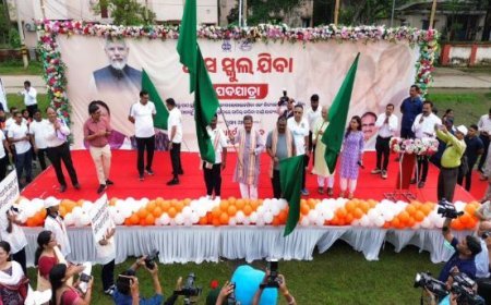 ଛାତ୍ରଛାତ୍ରୀଙ୍କ ମଧ୍ୟରେ ସ୍କୁଲ ଯିବା ଓ ପାଠ ପଢିବାର ବାତାବରଣ ତିଆରି କରିବା : ଧର୍ମେନ୍ଦ୍ର ପ୍ରଧାନ