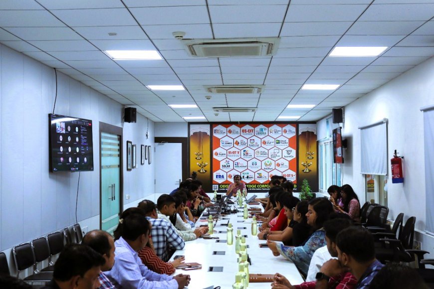 ଶିକ୍ଷା ଉଦ୍ୟୋଗୀମାନଙ୍କୁ ସଶକ୍ତ କରିବା ପାଇଁ ଓକେସିଏଲ ଗୁରୁ ଦିବସରେ ନୂତନ କେନ୍ଦ୍ର ପଞ୍ଜୀକରଣ ପକ୍ରିୟା ୨୦୨୬ ଆରମ୍ଭ କରିଛି