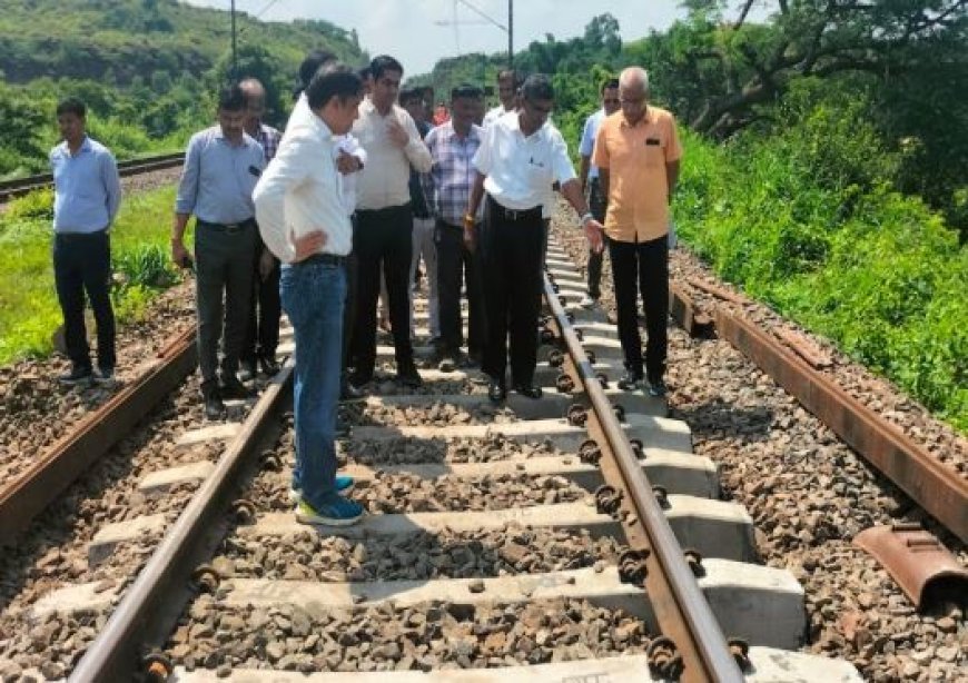 ପୂର୍ବ ତଟ ରେଳପଥ ମହାପ୍ରବନ୍ଧକଙ୍କ ସୁରକ୍ଷା ଏବଂ ଷ୍ଟେସନ ପୁନଃବିକାଶ କାର୍ଯ୍ୟ ନିରୀକ୍ଷଣ