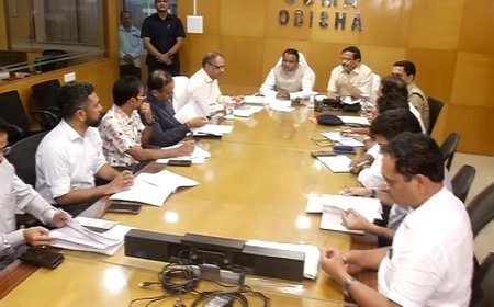 ବାତ୍ୟା ପରିସ୍ଥିତି ଅନୁଧ୍ୟାନ କଲେ ଓ ପ୍ରସ୍ତୁତି ସମୀକ୍ଷା କଲେ ମୁଖ୍ୟମନ୍ତ୍ରୀ