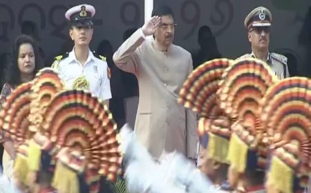 ରାଜ୍ୟସ୍ତରୀୟ ସାଧାରଣତନ୍ତ୍ର ଦିବସ: ତ୍ରିରଙ୍ଗା ଉଡାଇଲେ ରାଜ୍ୟପାଳ