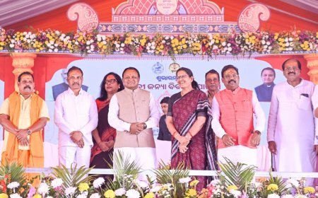 ଝିଅମାନେ ପିତାମାତାଙ୍କ ପାଇଁ ବୋଝ ନୁହନ୍ତି, ଭଗବାନଙ୍କ ଆଶୀର୍ବାଦ : ମୁଖ୍ୟମନ୍ତ୍ରୀ