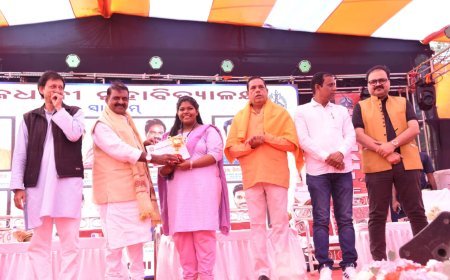 ବିଦ୍ୟାର୍ଥୀମାନେ ଦେଶ ଗଠନରେ ପ୍ରମୁଖ ଭୂମିକା ନିଅନ୍ତୁ : ଡଃ ତିରୁପତି ପାଣିଗ୍ରାହୀ