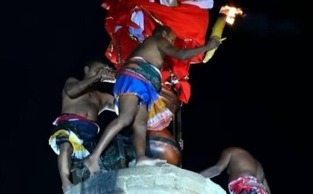 ନିର୍ଦ୍ଧାରିତ ସମୟ ପୂର୍ବରୁ ଲିଙ୍ଗରାଜ ମହାପ୍ରଭୁଙ୍କ ଉଠିଲା ମହାଦୀପ